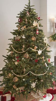 Hagyományos csodaváró karácsonyfa
